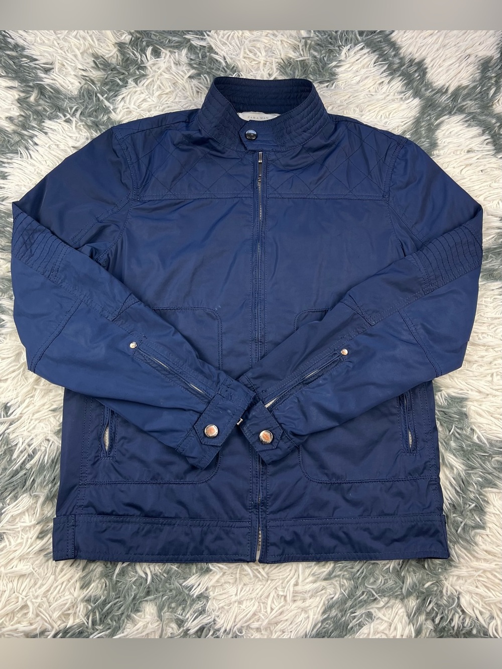 Zara Men’s Nazy Blue Light Weight Jacket Size Medium